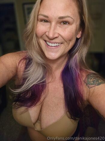 danikajones420