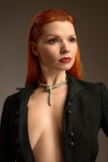 Darcie_Louise_Model