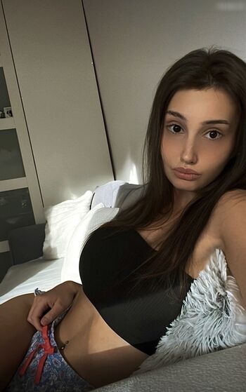 Darline Vivian