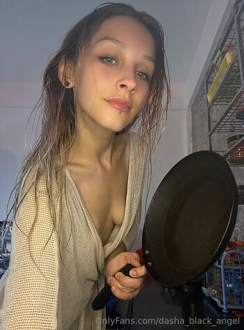 dasha_black_angel