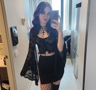 DeadlyKitten's Kofi