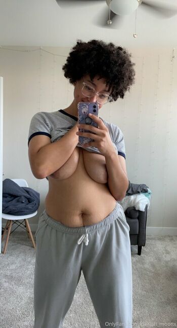 delilah_moonx