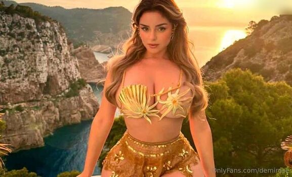 Demi Rose