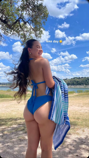 Desirae Elizabeth