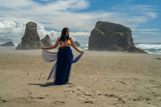 Devi The Model