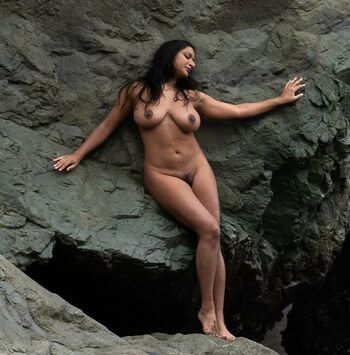 Devi The Model
