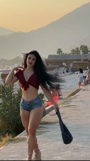 Dilara Deniz