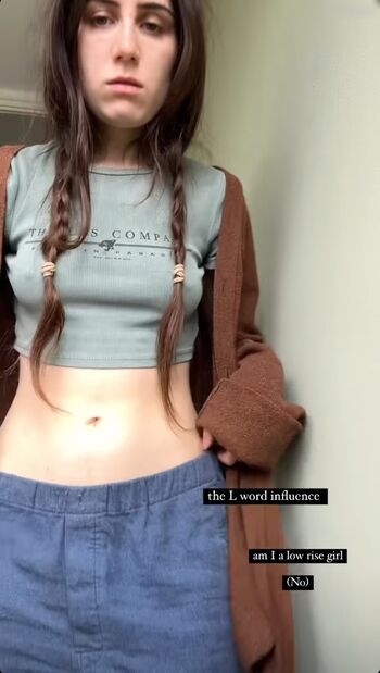 Dodie Clark