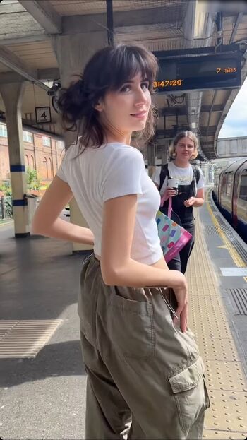Dodie Clark