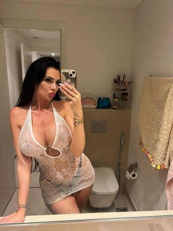 domme_yvonne