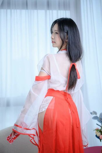 Dou Niang_li Shi 抖娘-利世