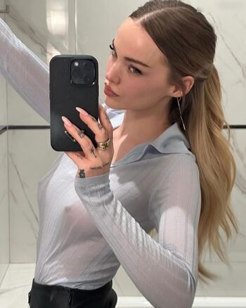 Dove Cameron
