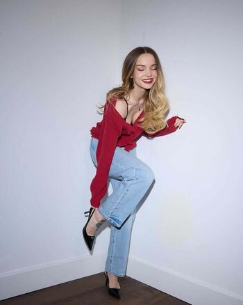 Dove Cameron