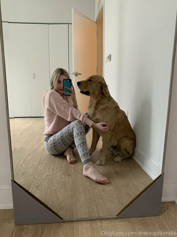 Dressupblondie