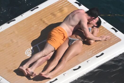 Dua Lipa