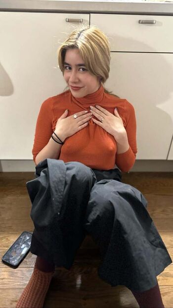 Elise ASMR