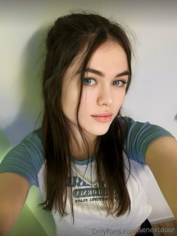 elisenextdoor