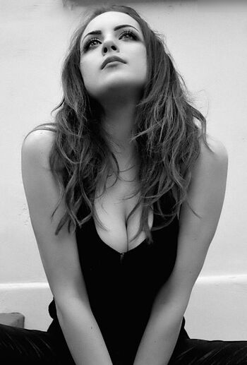 Elizabeth Gillies
