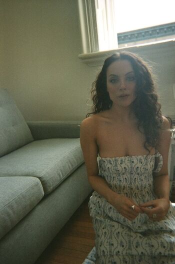 Elizabeth Gillies