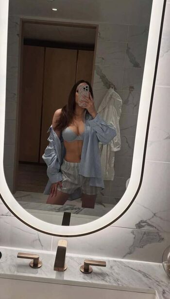 Elizabeth Gillies
