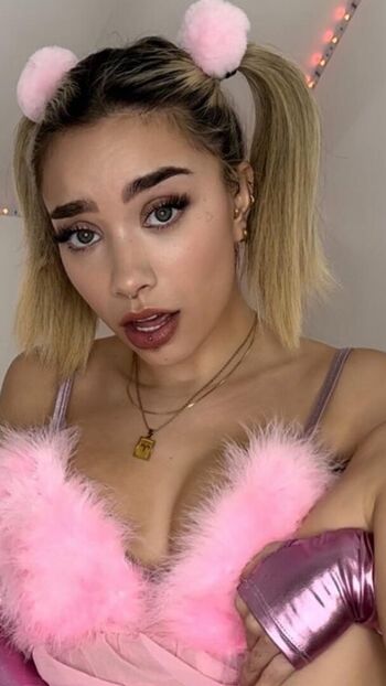Ella Baig