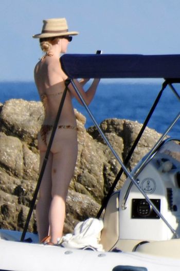 Elle Evans