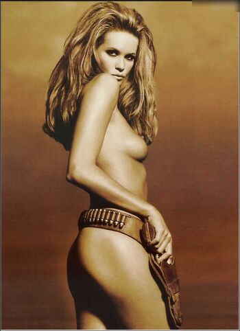 Elle MacPherson