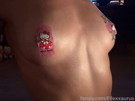ellesaurus23