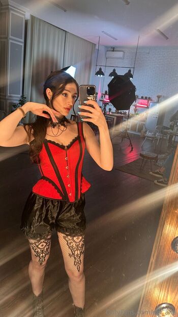 elli_ana