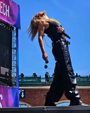 Ellie Goulding