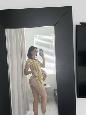 Ellie Nova