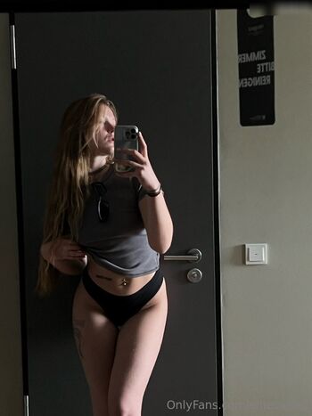 Elliecutiee / b_anni