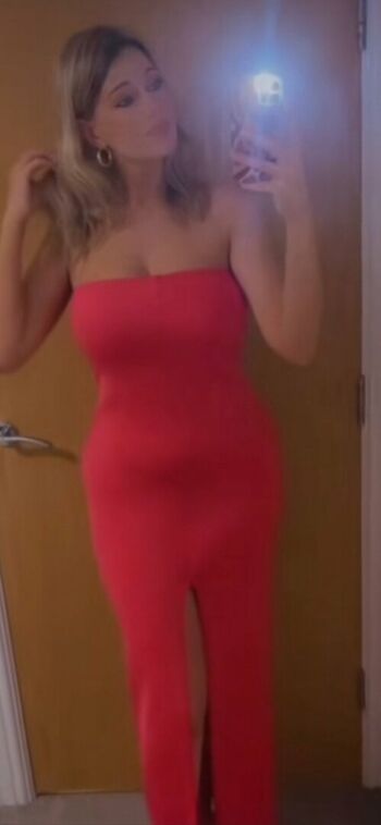 Ellienorman94