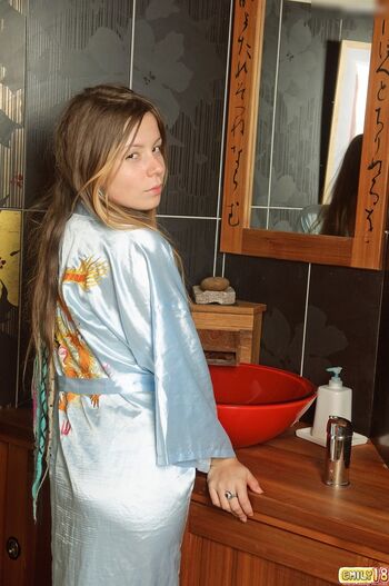 Emily 18