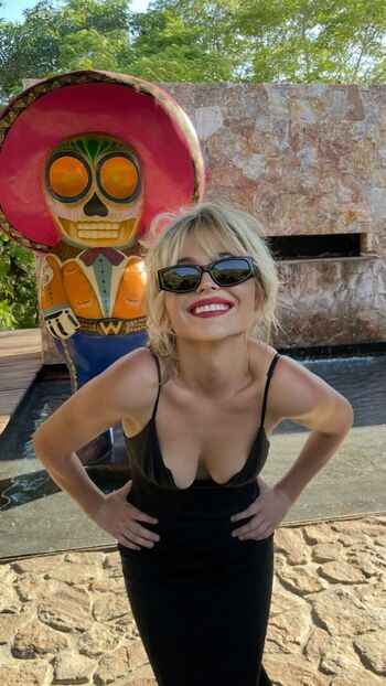 Emily Alyn Lind
