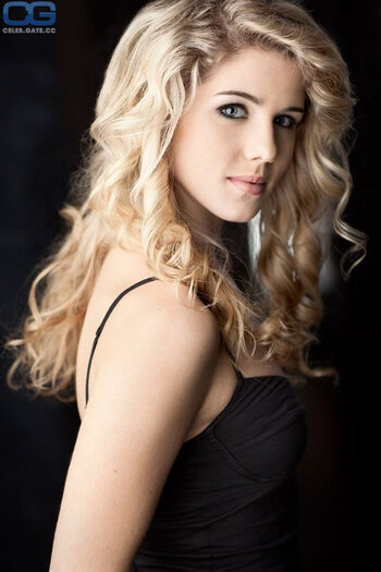 Emily Bett