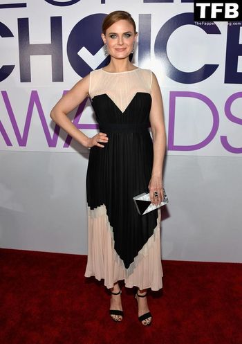 Emily Deschanel