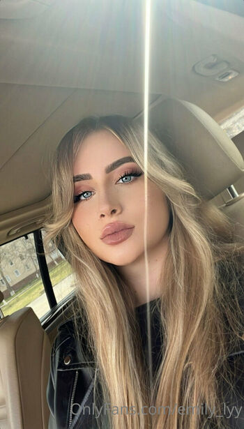 emily_lyy