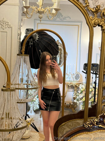 emily_petite