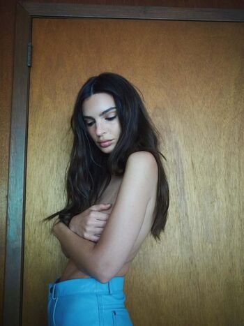 Emily Ratajkowski