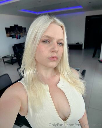 emily.schwarz