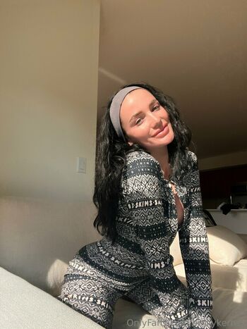 emilykernsx