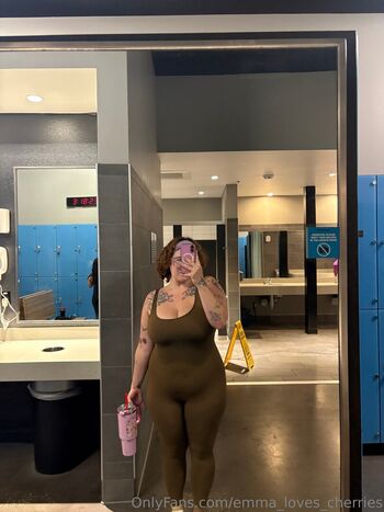 emma_loves_cherries