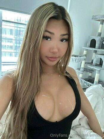 Emma Lvxx