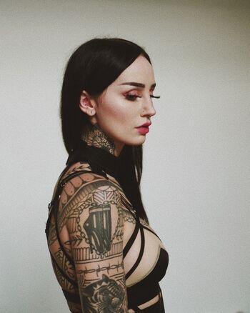Emma Vauxdevil