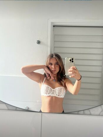 emma_walkerx