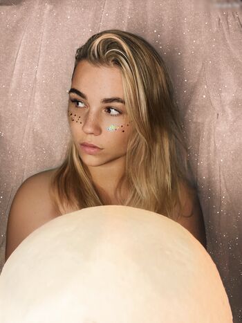 Emmadizzy / Emma_arty