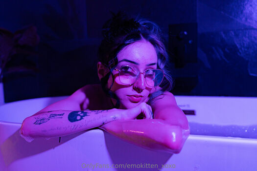 emokitten_xoxo