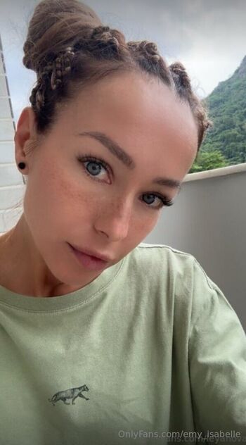 emy_isabelle