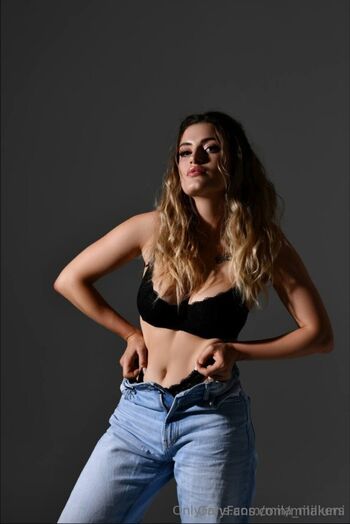 Euphoria_boobs